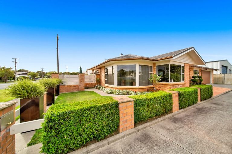 Photo of property in 11 Grey Street, Hawera, 4610