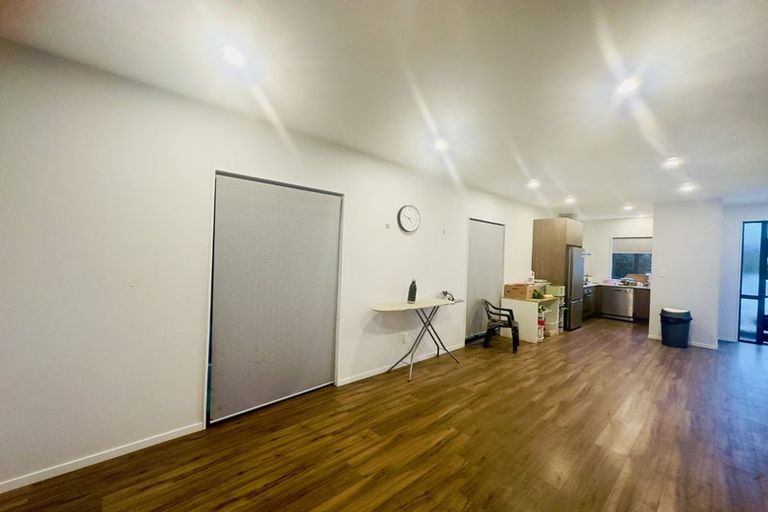 Photo of property in 32 Te Aparangi Road, Papakura, 2110