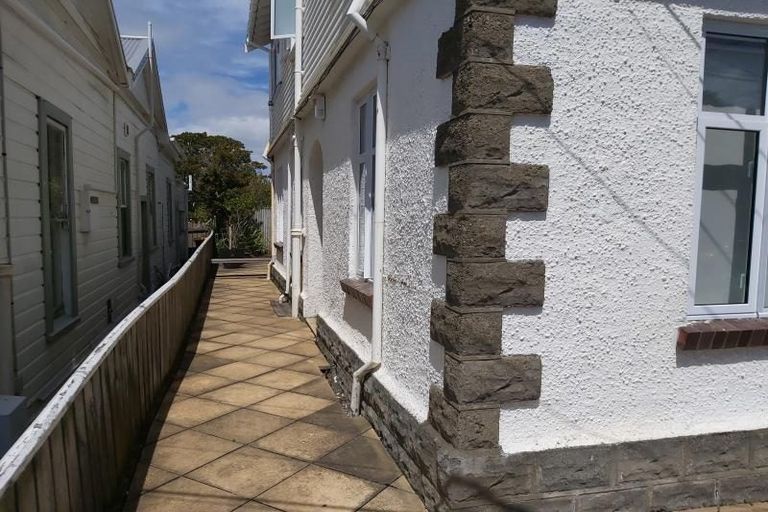 Photo of property in 83 Bolton Street, Kelburn, Wellington, 6012