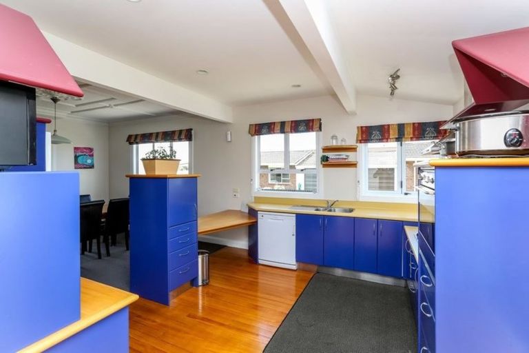 Photo of property in 12 Rawhiti Street, Vogeltown, New Plymouth, 4310