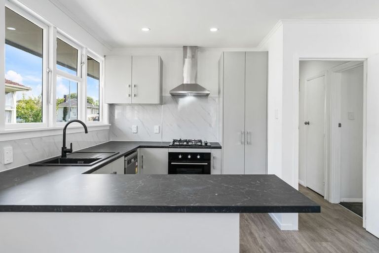 Photo of property in 46 Caravelle Close, Mangere, Auckland, 2022