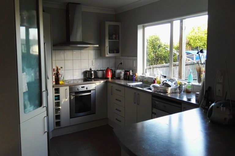 Photo of property in 8a Grassways Avenue, Pakuranga, Auckland, 2010