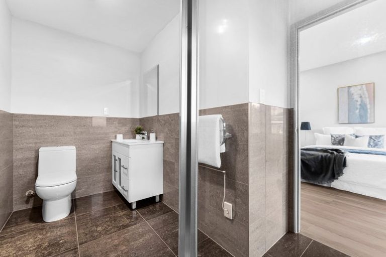 Photo of property in 25 Mccullough Avenue, Papatoetoe, Auckland, 2025