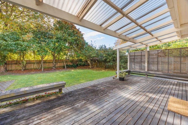 Photo of property in 27 Pahiatua Street, Hokowhitu, Palmerston North, 4410