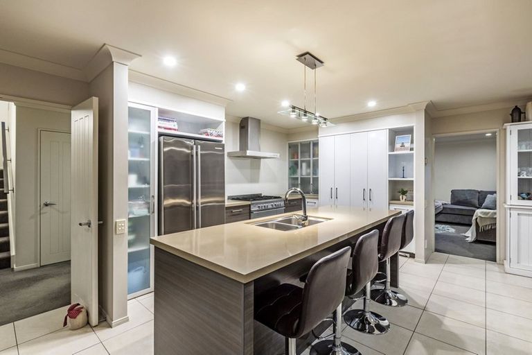 Photo of property in 82 Oakway Drive, Schnapper Rock, Auckland, 0632