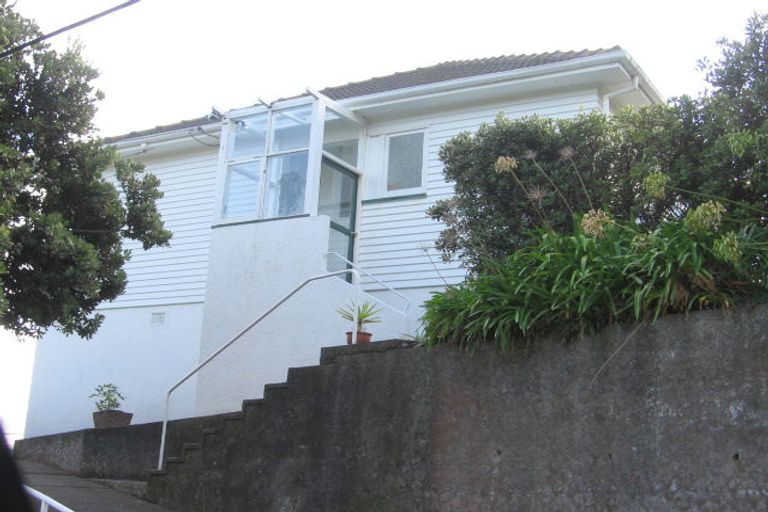 Photo of property in 11 Kinghorne Street, Strathmore Park, Wellington, 6022