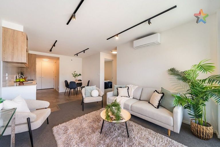 Photo of property in 2/65 Tiketike Way, Brooklyn, Wellington, 6021