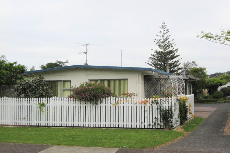 Photo of property in 1/114 The Circle, Manly, Whangaparaoa, 0930