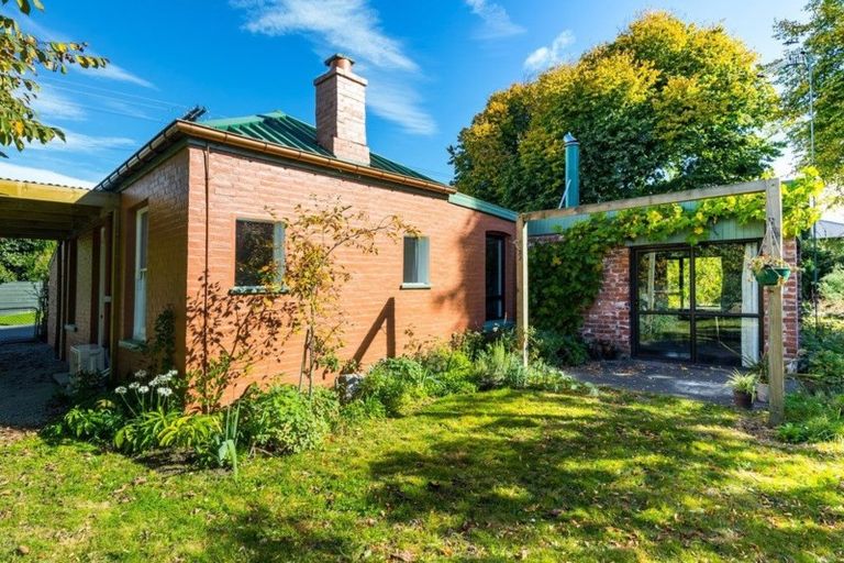 Photo of property in 23a South Terrace Road, Geraldine, 7930