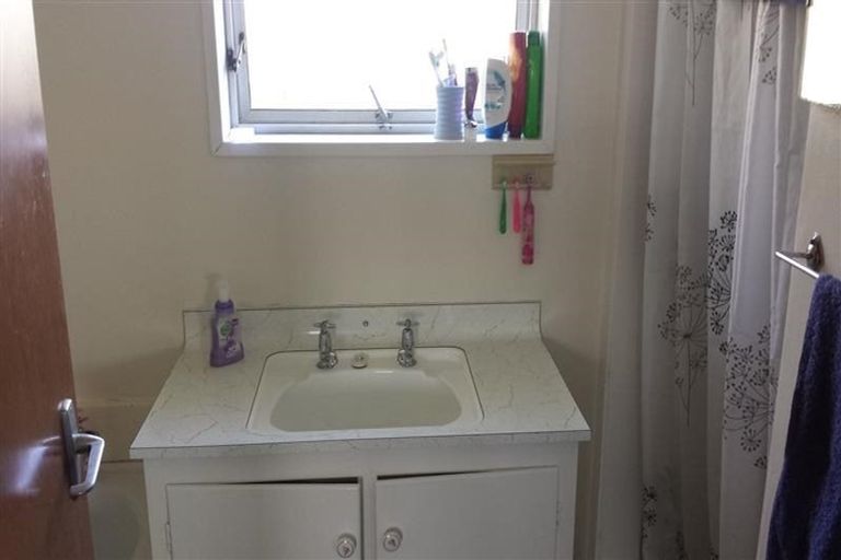 Photo of property in 2/27 Gardiners Road, Bishopdale, Christchurch, 8051