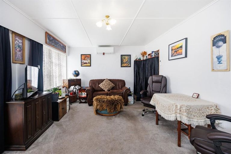 Photo of property in 11 Ahuru Street, Marton, 4710