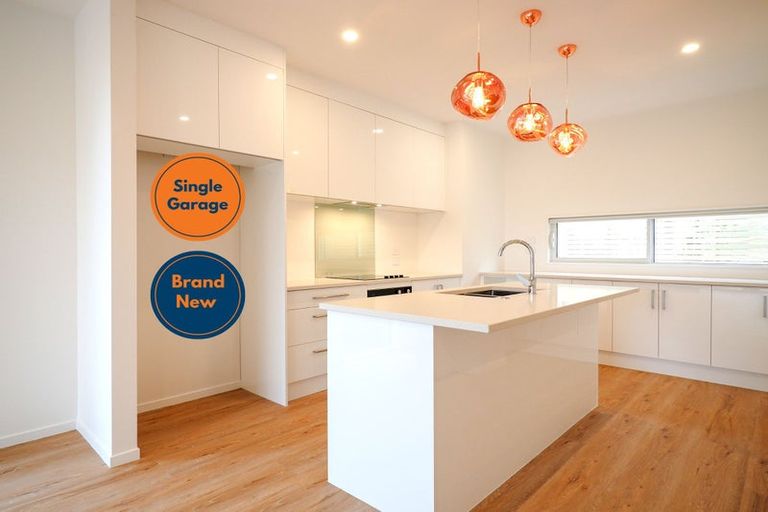 Photo of property in 10a Tirimoana Road, Te Atatu South, Auckland, 0602