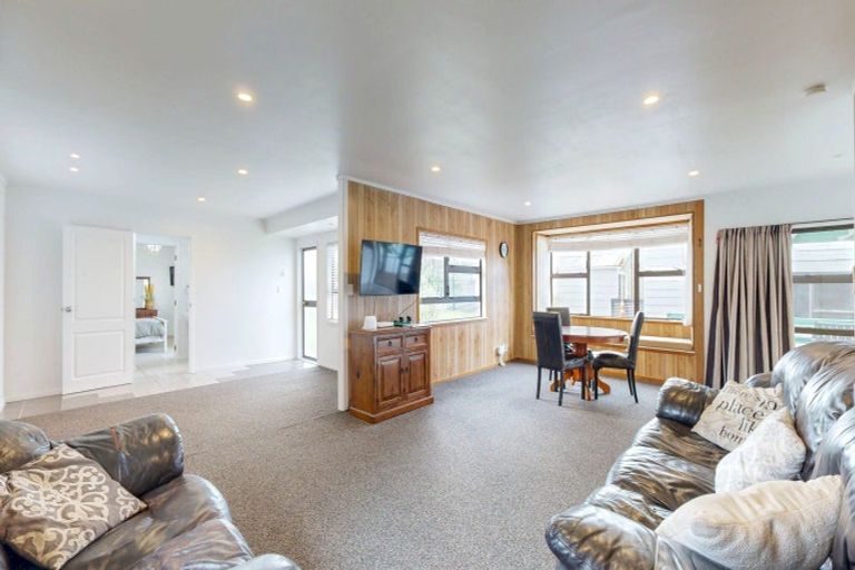 Photo of property in 216 Given Avenue, Whangamata, 3620