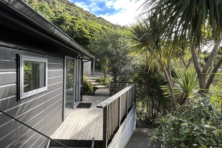Photo of property in 127b Makara Road, Karori, Wellington, 6012