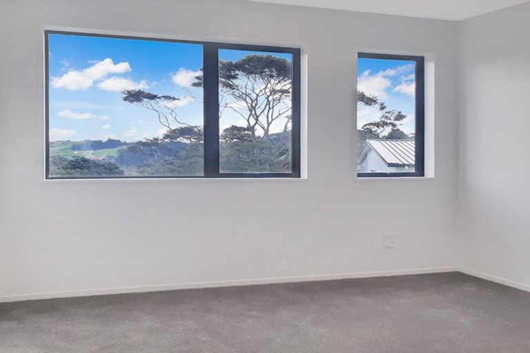 Photo of property in 134c Tiriwa Drive, Massey, Auckland, 0614