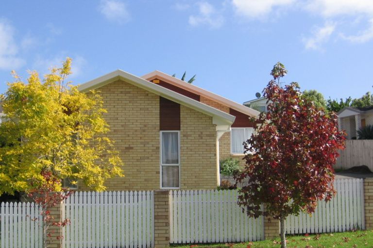 Photo of property in 34 Millstream Drive, Henderson, Auckland, 0610