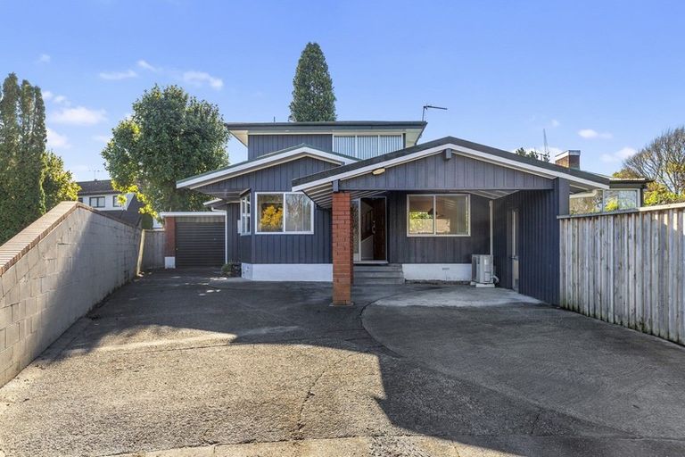 Photo of property in 10 Lynwood Place, Chedworth, Hamilton, 3210