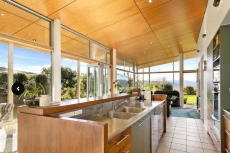 Photo of property in 33 Sylvan Way, Silverstream, Upper Hutt, 5019