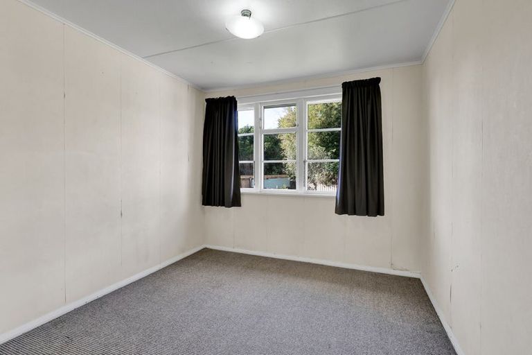 Photo of property in 21 Miro Street, Merrilands, New Plymouth, 4312