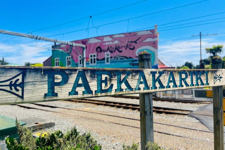 Photo of property in 27 Wellington Road, Paekakariki, 5034