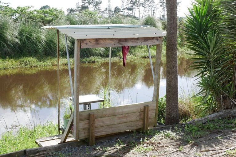 Photo of property in 27 Matarau Road, Awanui, 0483