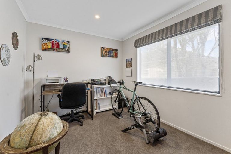 Photo of property in 1 Waiuta Street, Titahi Bay, Porirua, 5022