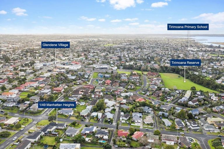 Photo of property in 1/49 Manhattan Heights, Glendene, Auckland, 0602