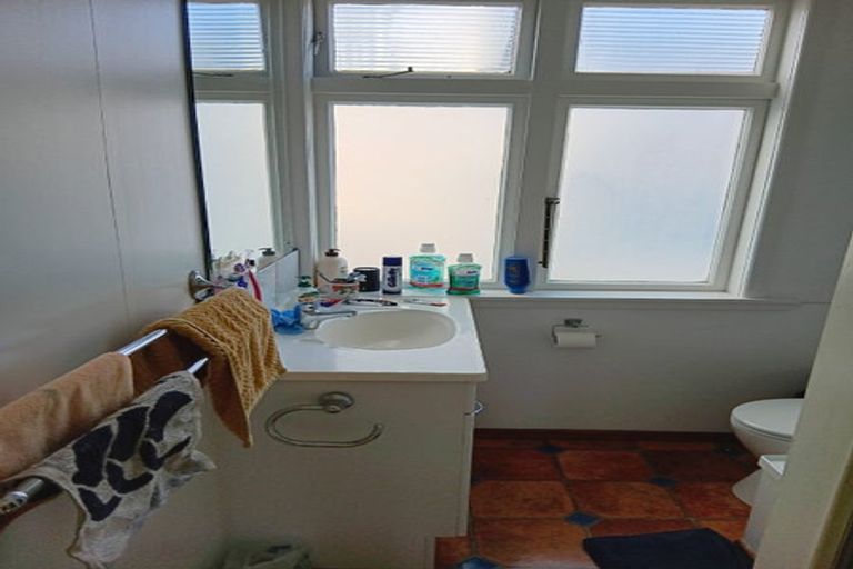 Photo of property in 23 Hawker Street, Mount Victoria, Wellington, 6011