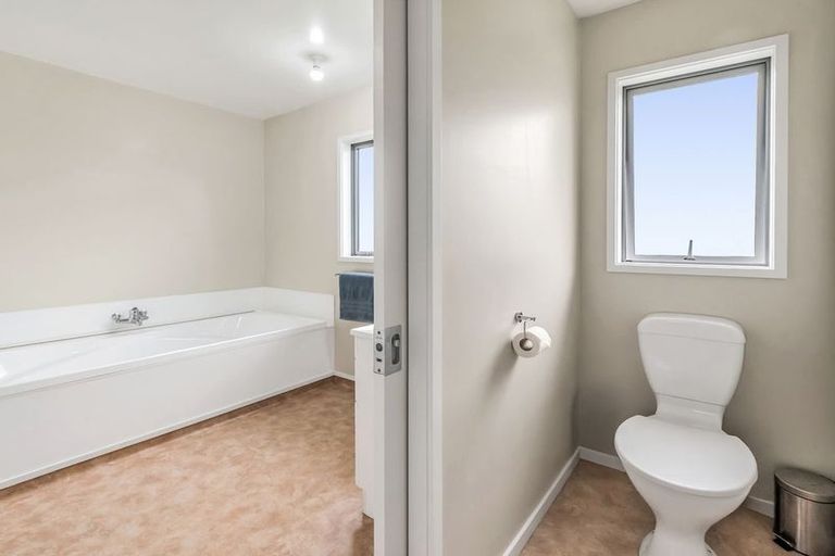 Photo of property in 8 Cross Street, Coalgate, 7673