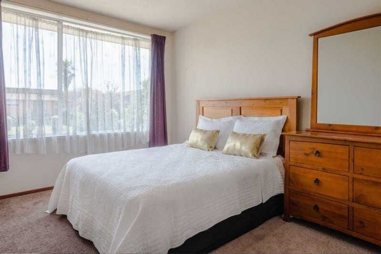 Photo of property in 11 O'halloran Drive, Halswell, Christchurch, 8025