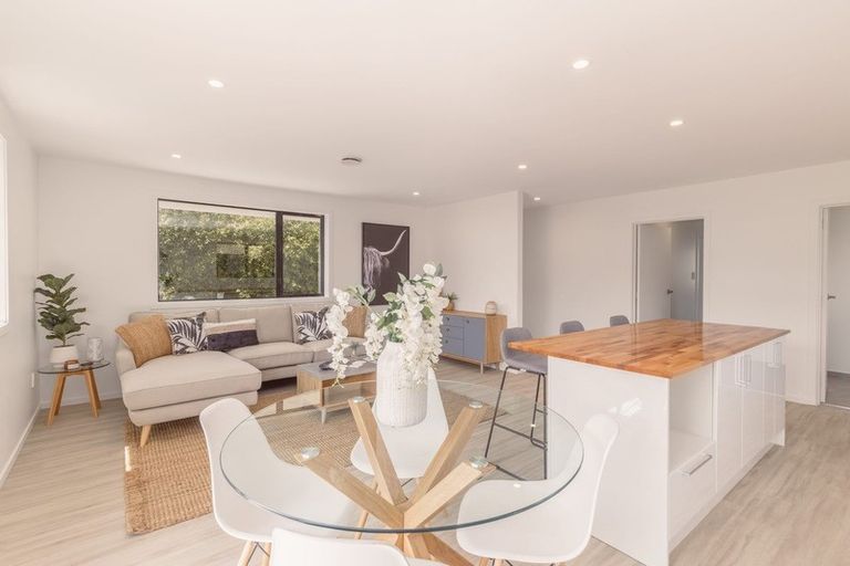 Photo of property in 12 Mckellar Place, Hornby, Christchurch, 8042