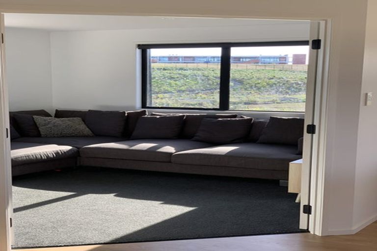 Photo of property in 33 Te Paea Avenue, Karaka, 2124