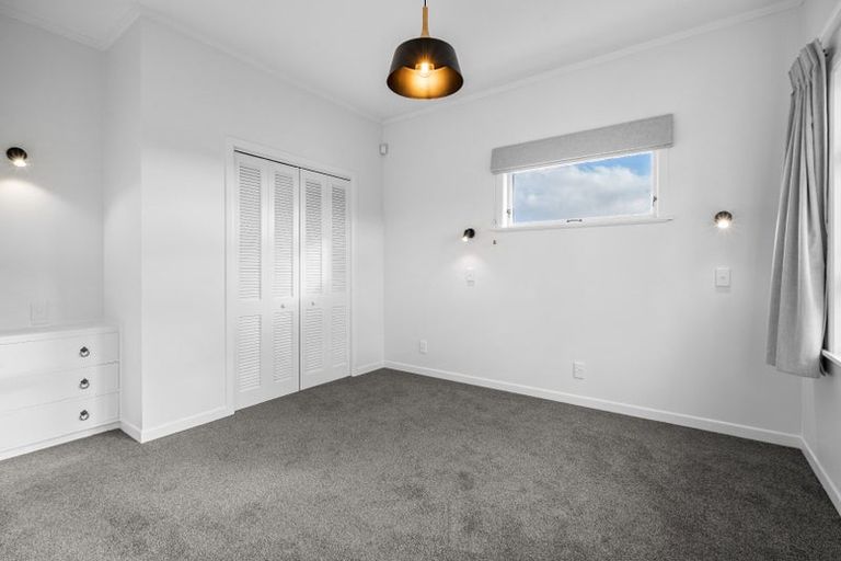 Photo of property in 33 Dalethorpe Avenue, Fairfield, Hamilton, 3214