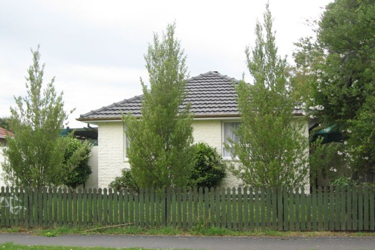 Photo of property in 16 Salmond Street, Hoon Hay, Christchurch, 8025