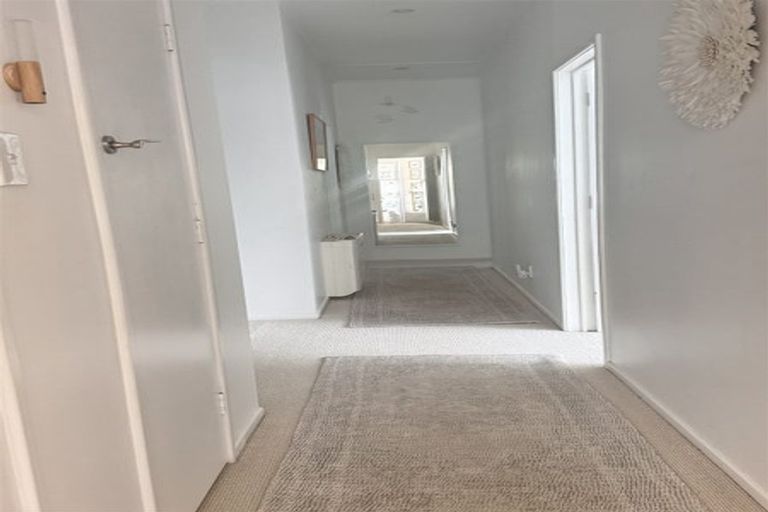 Photo of property in Long Cottage Gallery, 145 Iona Road, Havelock North, 4130