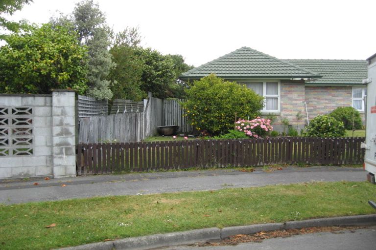 Photo of property in 9 Adrian Place, Shirley, Christchurch, 8061