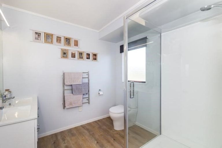 Photo of property in 68 Shepherd Road, Waipahihi, Taupo, 3330