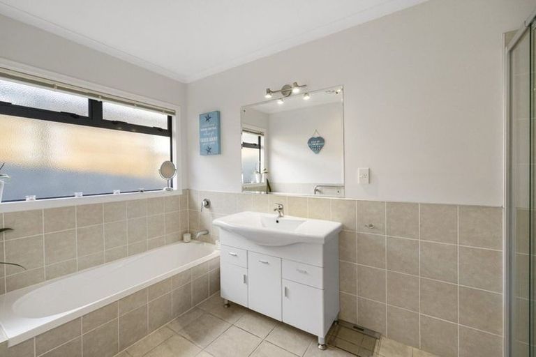 Photo of property in 13 Edwin Grove, Bethlehem, Tauranga, 3110