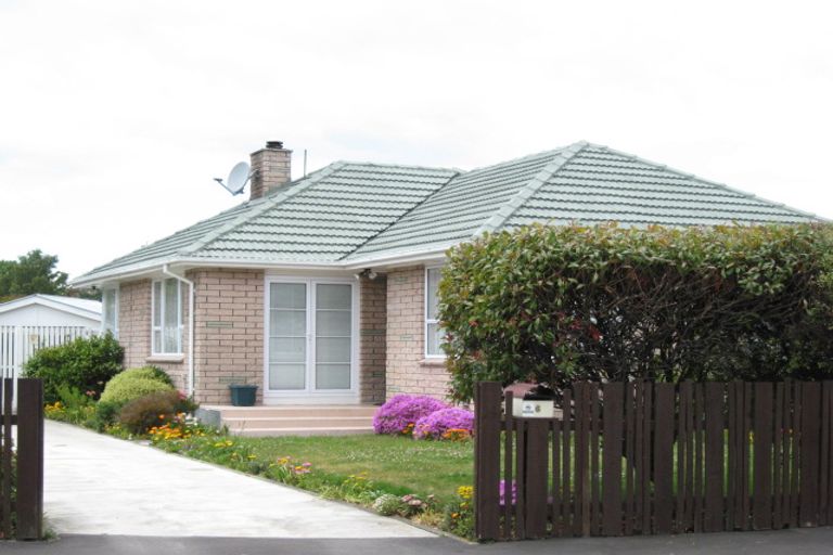 Photo of property in 6 Charlcott Street, Burnside, Christchurch, 8053