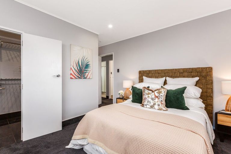 Photo of property in 13 Sombrero View, Ascot Park, Porirua, 5024