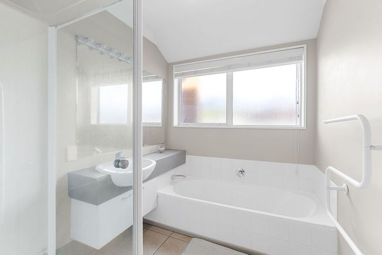 Photo of property in 36 Merrin Street, Avonhead, Christchurch, 8042