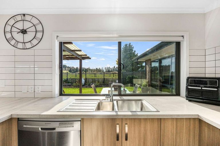 Photo of property in 5 Carroll Place, Owhata, Rotorua, 3010