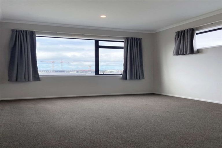 Photo of property in 83a Hobsonville Point Road, Hobsonville, Auckland, 0616