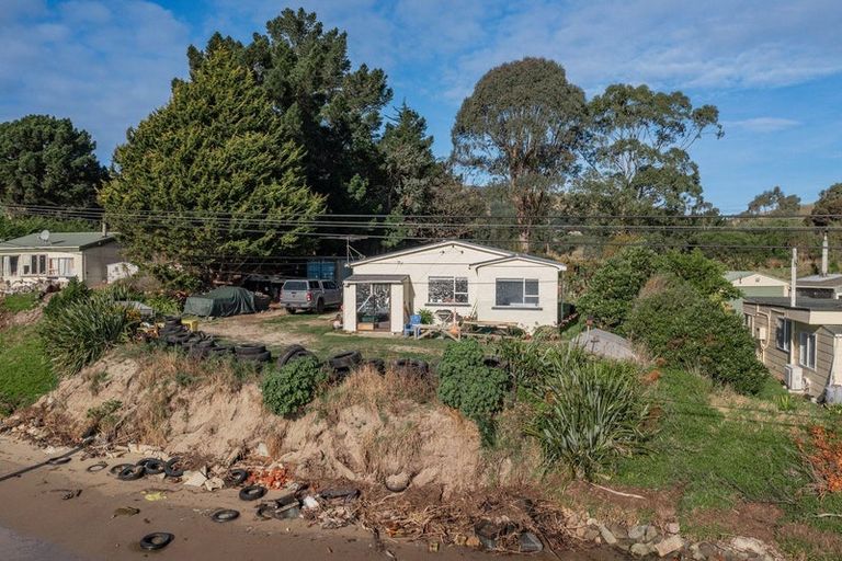 Photo of property in 68 Otakou Golf Course Road, Otakou, Dunedin, 9077