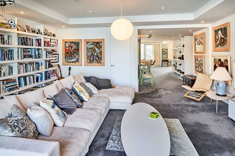 Photo of property in Clyde Quay Wharf, 2b/6 Clyde Quay Wharf, Te Aro, Wellington, 6011