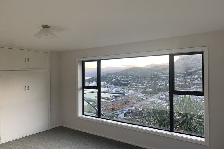 Photo of property in 10 Foster Terrace, Lyttelton, 8082