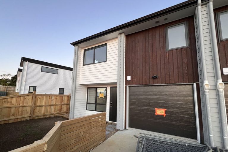 Photo of property in 130c Bradbury Road, Botany Downs, Auckland, 2010