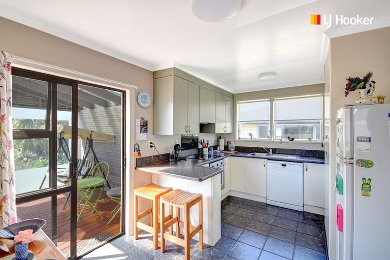 Photo of property in 13b Royal Crescent, Saint Kilda, Dunedin, 9012