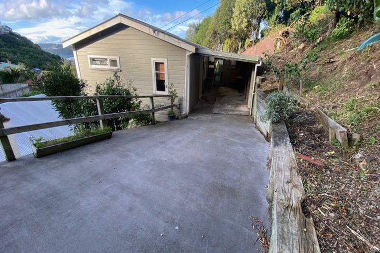 Photo of property in 18 Buckingham Street, Melrose, Wellington, 6023