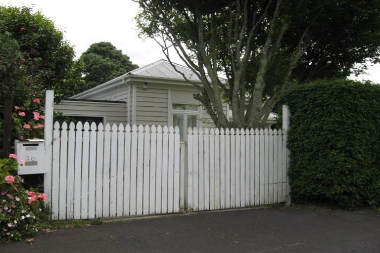 Photo of property in 10 Coronation Road, Mangere Bridge, Auckland, 2022